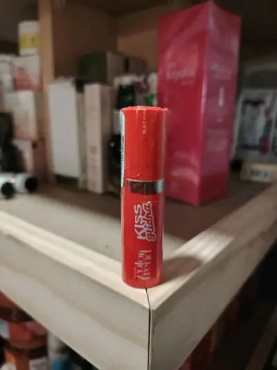 Labial Avon Color Trend Kiss Glidera Rojo - miniatura 1