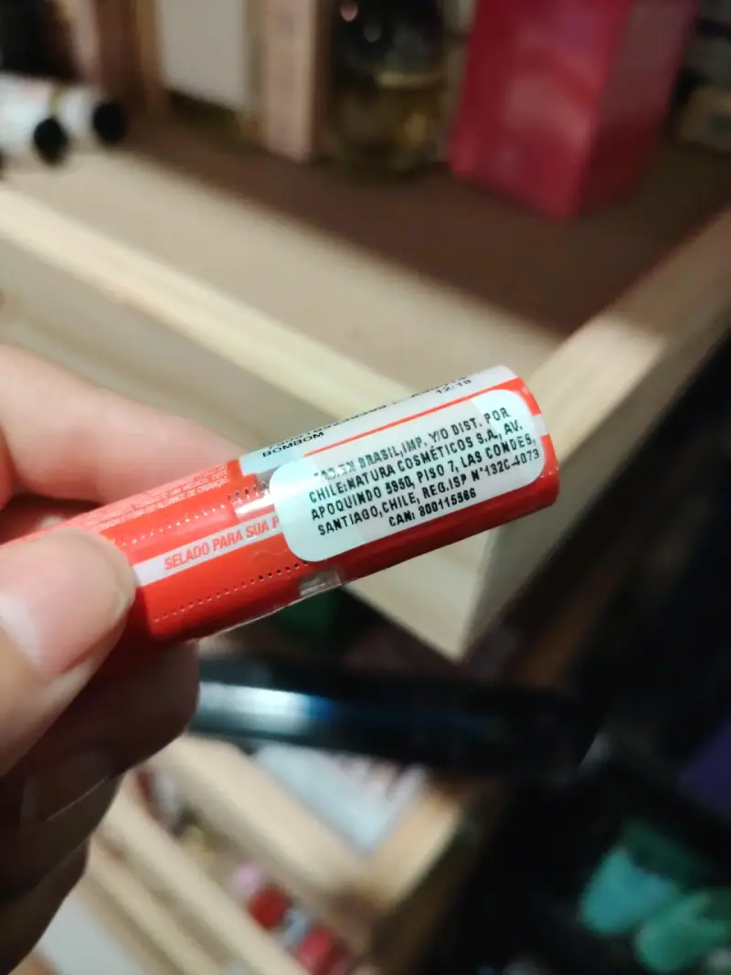 Labial Avon Color Trend Kiss Glidera Rojo - 2