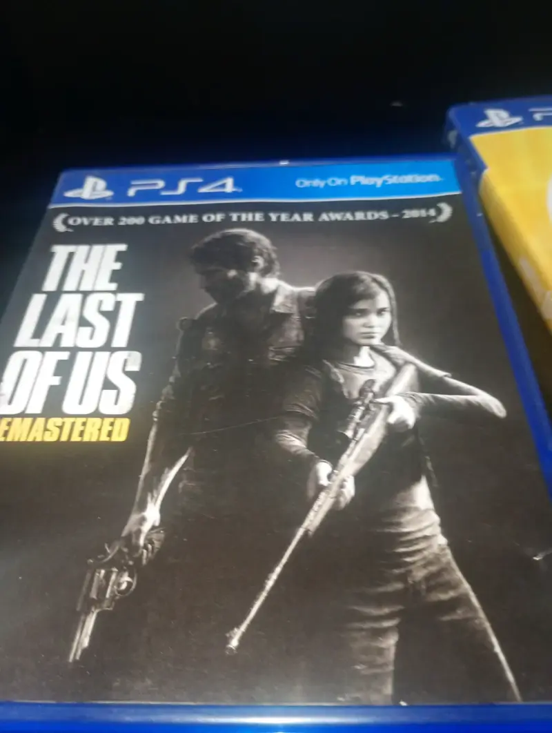PACK de 2 juegos The Last Of Us y Mortal Kombat - 3