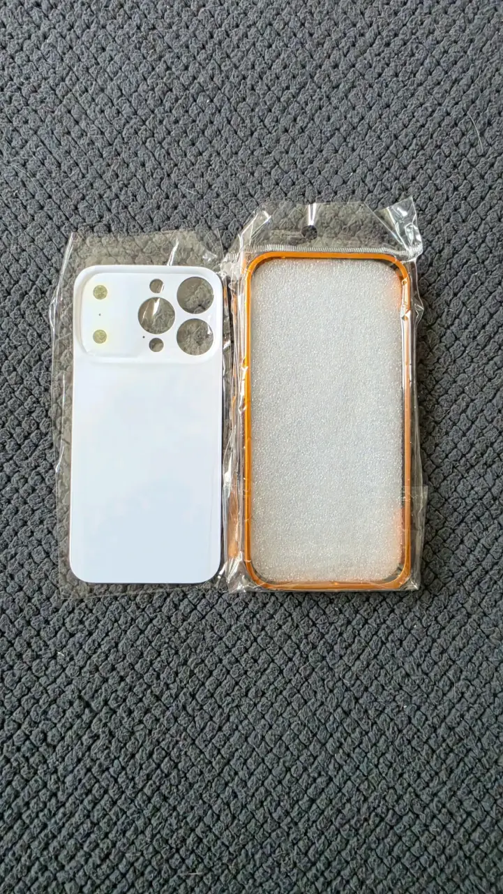 Carcasa protectora para iPhone 15 Pro - 2