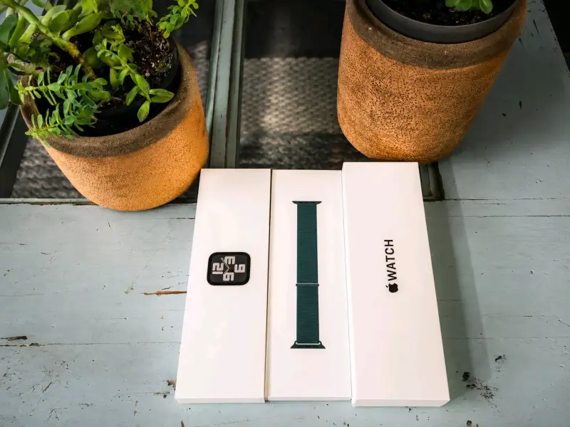 NUEVO Apple Watch SE 2da gen GPS 40mm - 2