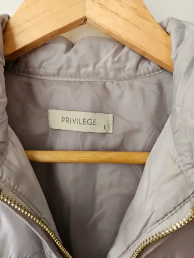 Chaqueta acolchada gris para mujer Privilege - miniatura 2