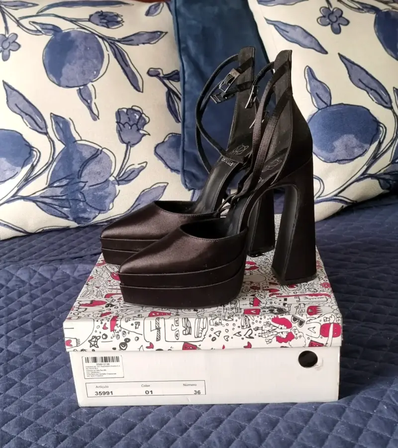 Zapatos de tacón alto negros talla 36