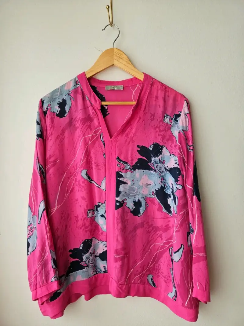 Blusa estampada floral rosa para mujer