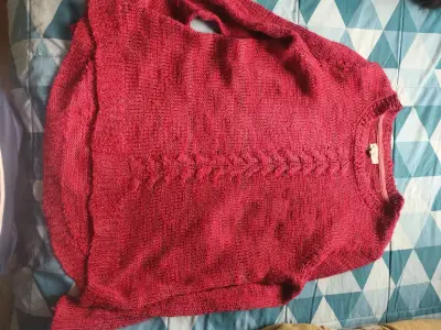 Suéter tejido rojo para mujer - miniatura 1