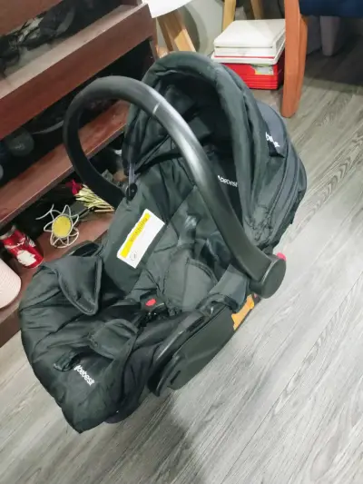 Silla de Auto Bebesit Negra para Bebé - miniatura 2