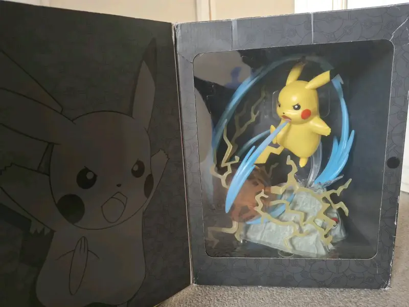 Figura de lujo Pikachu con efectos de luz - 2