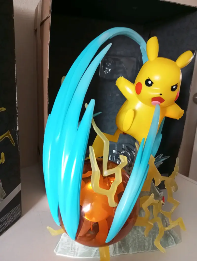 Figura de lujo Pikachu con efectos de luz - 4
