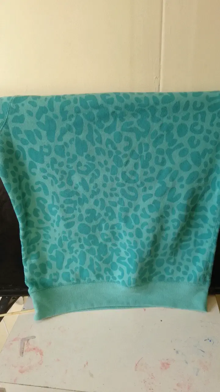 Polerón verde estampado de leopardo para mujer - 2