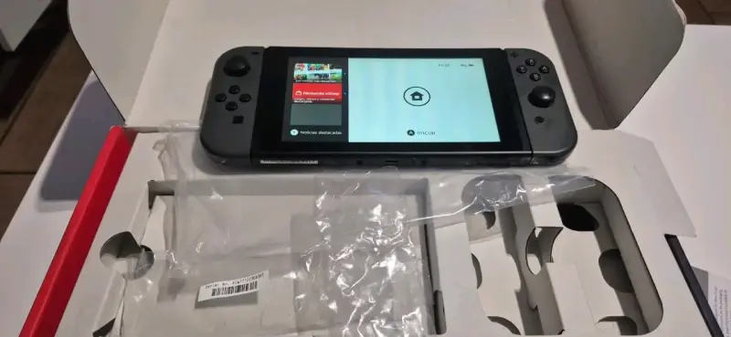 Consola Nintendo Switch v2 con Joy-Con Gris - 2