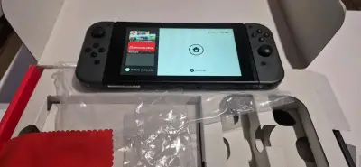 Consola Nintendo Switch v2 con Joy-Con Gris - miniatura 4