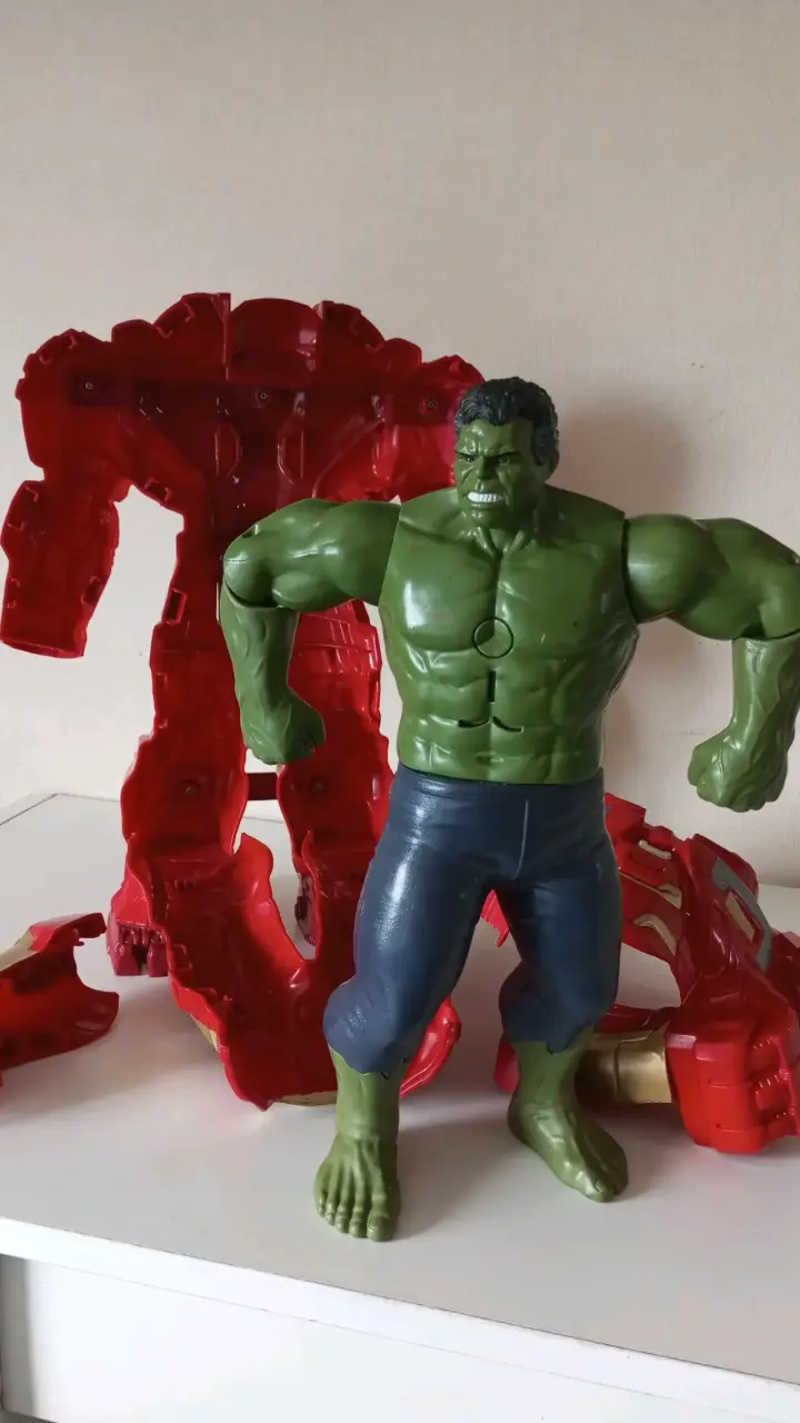 Figura de acción Hulkbuster con Hulk desmontable - 2