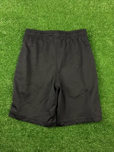 Shorts deportivos negros Under Armour para hombre - miniatura 3
