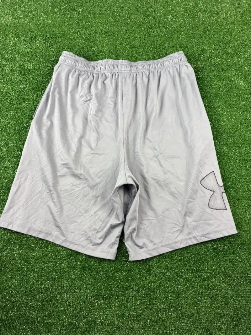 Shorts deportivos grises Under Armour - 5