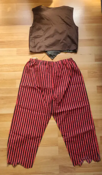 🏴‍☠️ ¡DISFRAZ DE PIRATA (DOS PIEZAS)! 🏴‍☠️ Talla M/L - miniatura 4