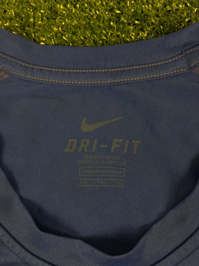Polera deportiva azul Nike Dri-Fit - 2