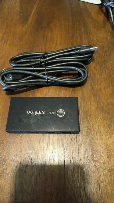 Selector Conmutador USB UGREEN 2x4 (Para 2 PC / No - miniatura 1