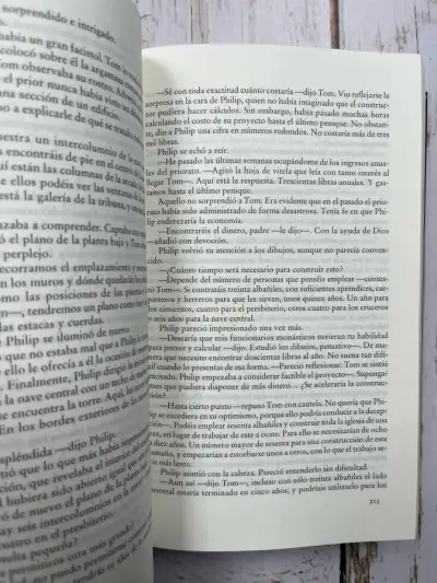 Libro 'Los Pilares de la Tierra' de Ken Follett - miniatura 5