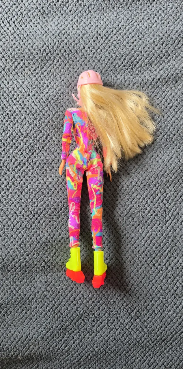 Muñeca Barbie Patinadora (Hot Skatin) - 2