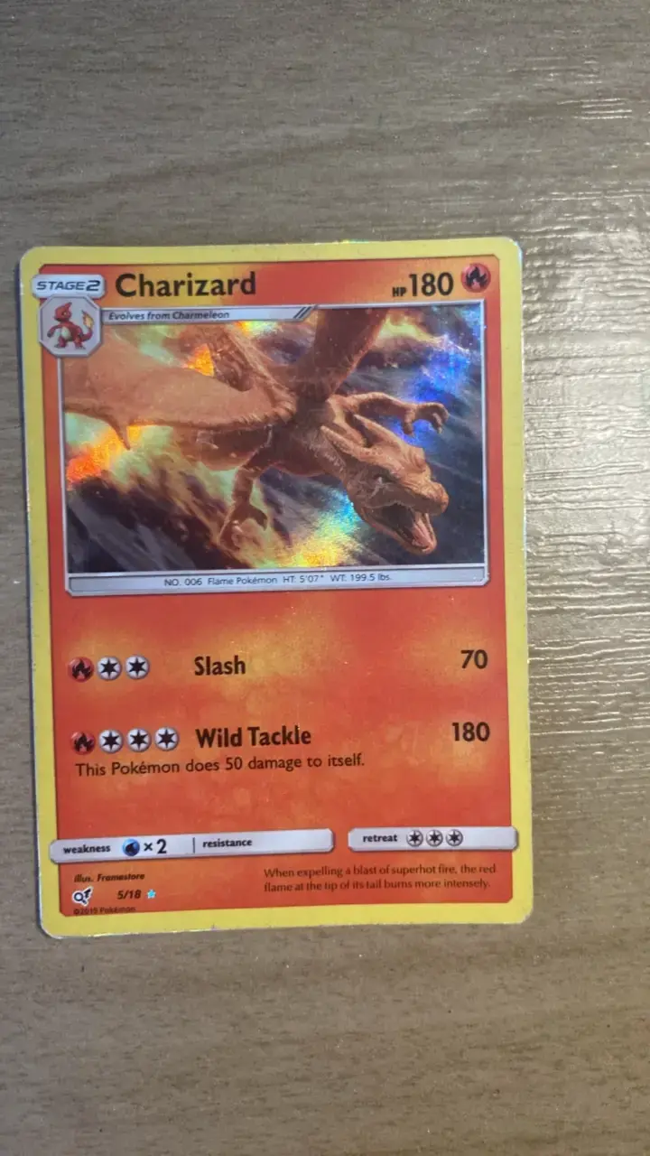 Carta Pokémon Charizard HP 180 - 3