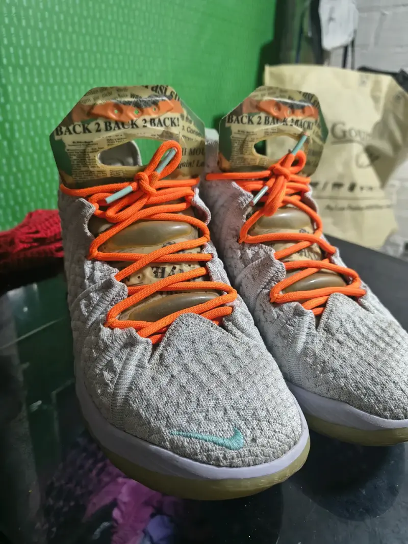 Zapatillas deportivas Nike Lebron 18 - 1