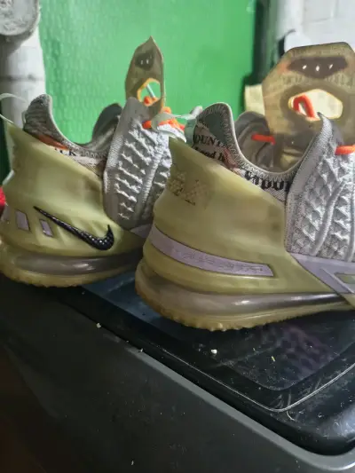 Zapatillas deportivas Nike Lebron 18 - miniatura 2