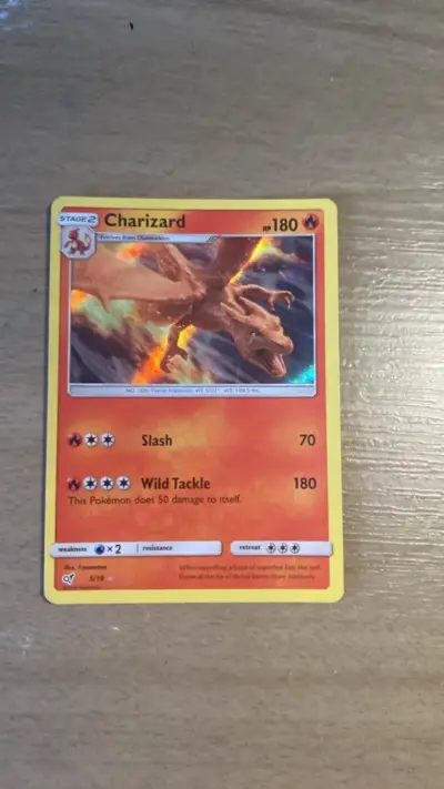 Carta Pokémon Charizard 5/18 edición especial - miniatura 3