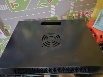 Gabinete Rack Mural IAIT 19” con Puerta Vidrio - miniatura 3