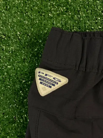 Shorts deportivos Columbia negros para hombre M - miniatura 5