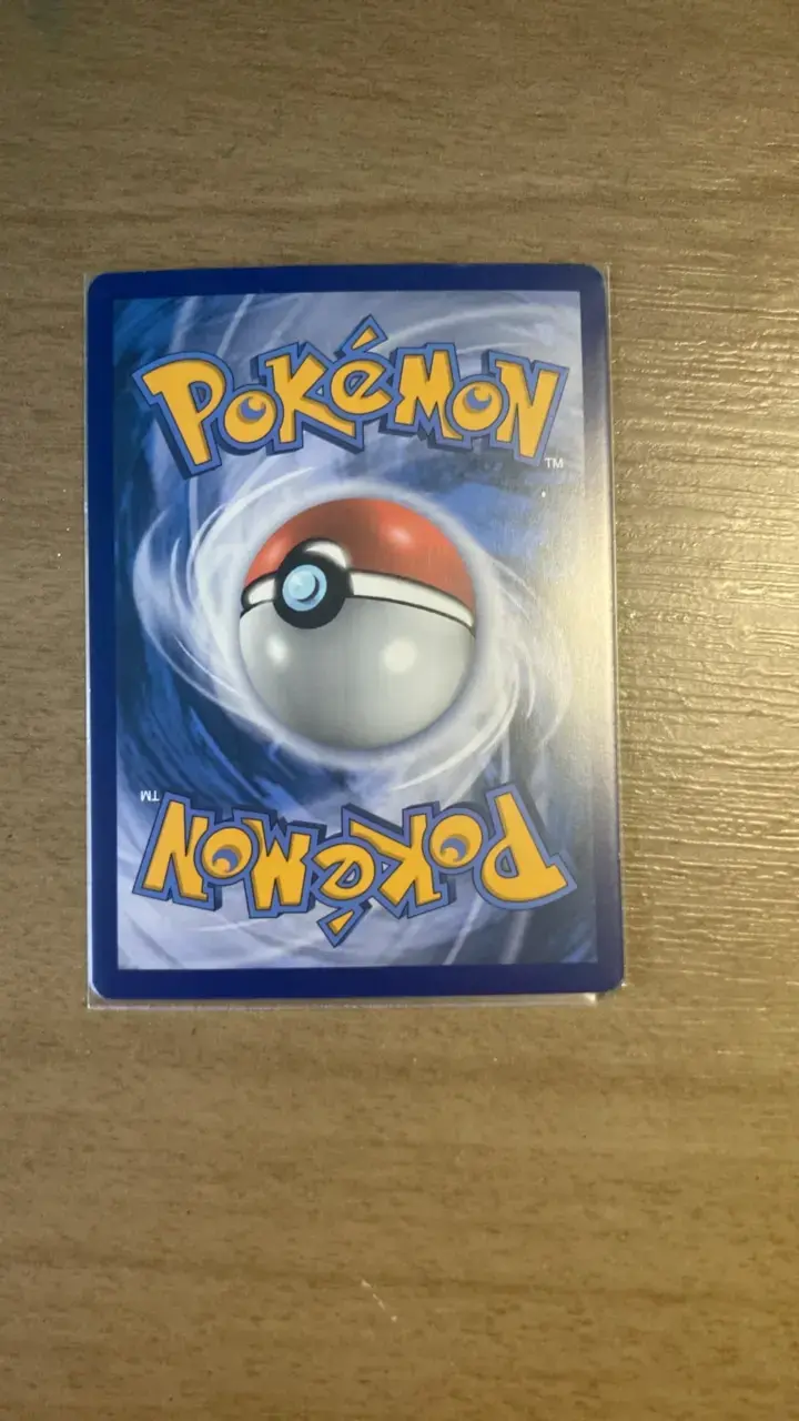 Carta Pokémon Centiskorch VMAX holográfica - 2