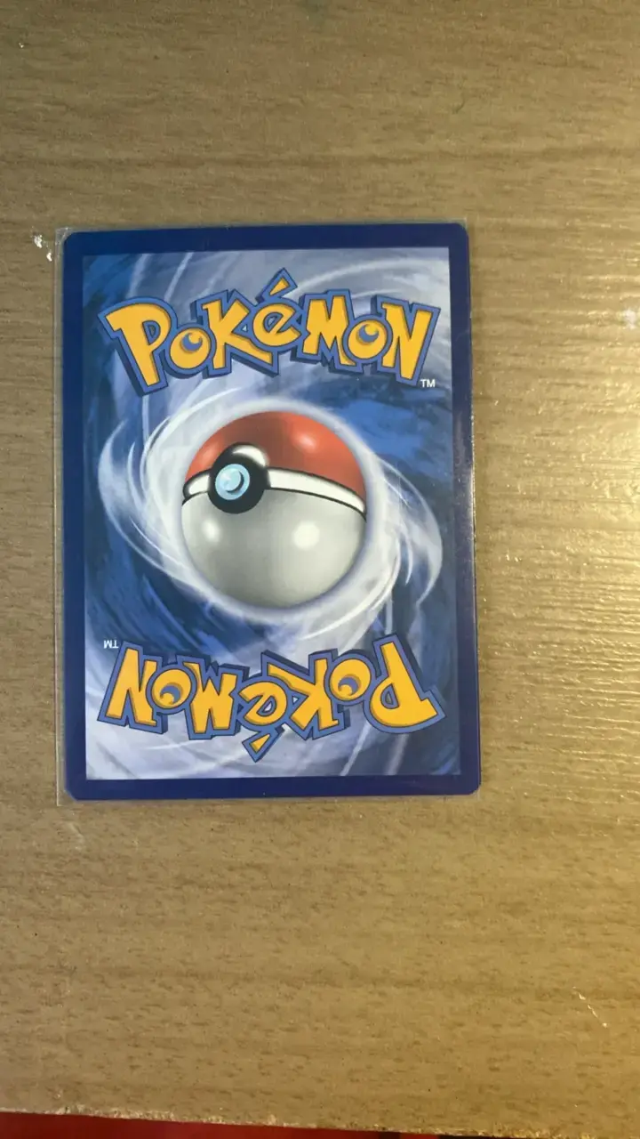 Carta Pokémon Milcery holográfica - 2