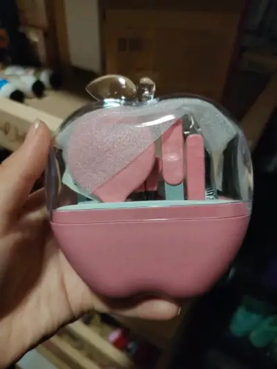 Set de Manicure en Estuche Manzana Rosado Avon - miniatura 1