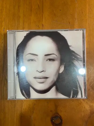 CD The Best of Sade en buen estado - miniatura 1