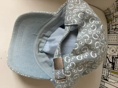 Gorra de mezclilla marca Guess - miniatura 4