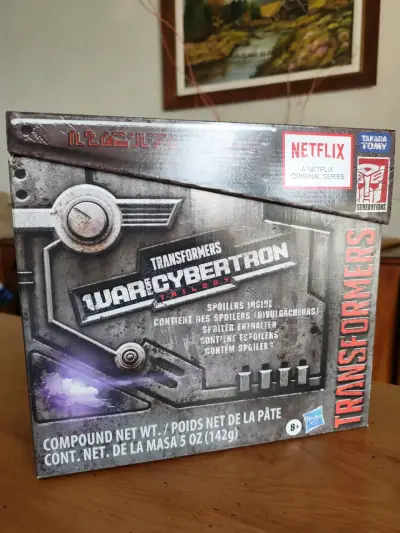 Figura Transformers WFC Nemesis Prime - miniatura 1