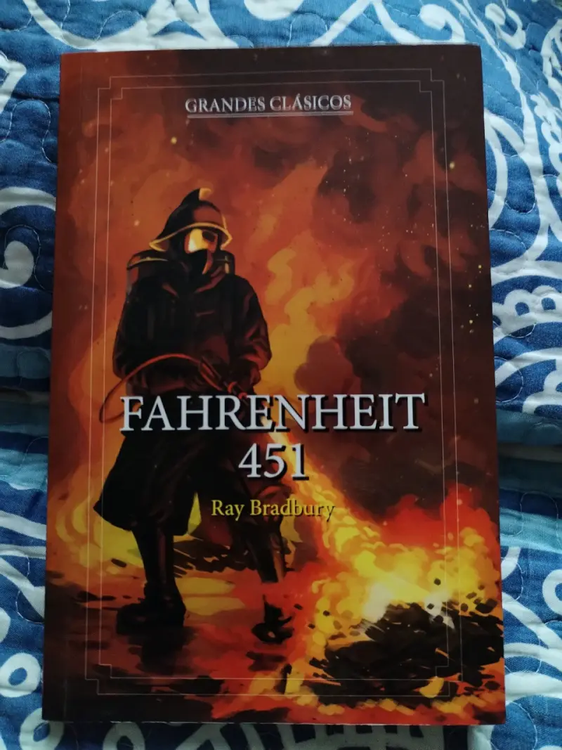 Libro Fahrenheit 451 de Ray Bradbury - 1