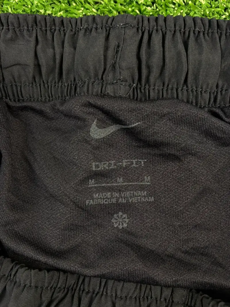 Shorts deportivos Nike negros para mujer M - 2