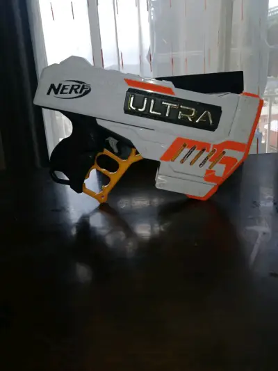 Pistola Nerf Ultra 5 con diseño moderno - miniatura 1