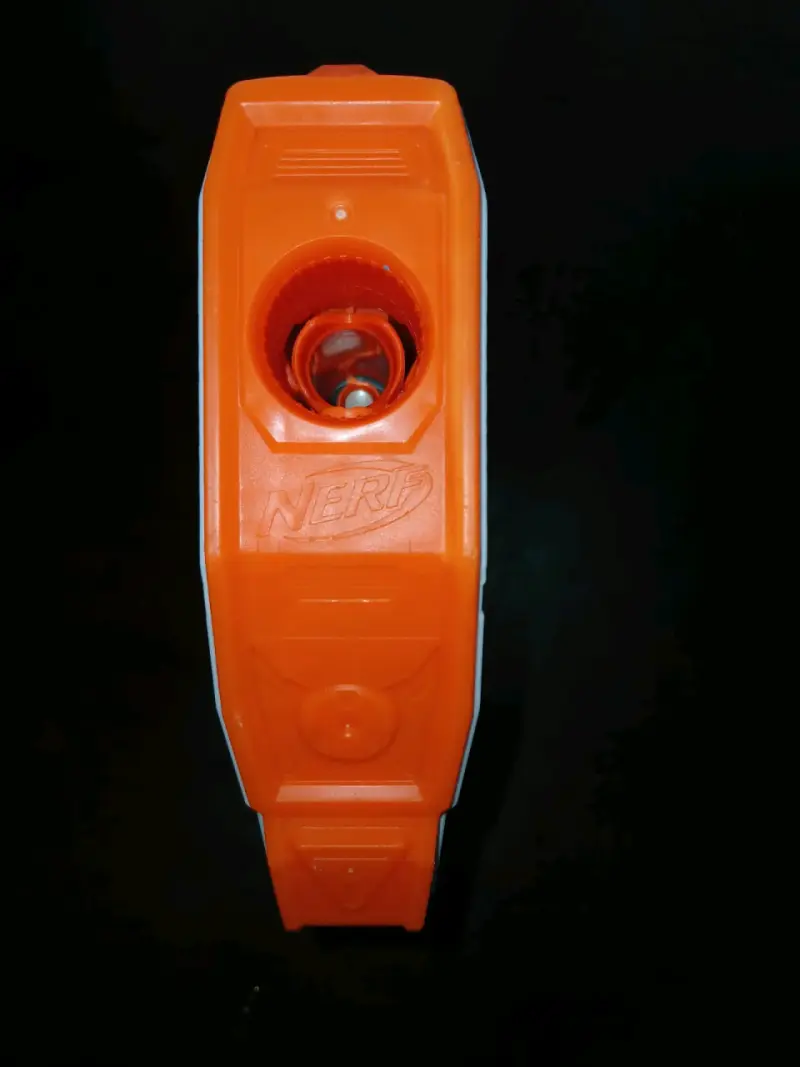 Pistola Nerf Ultra 5 con diseño moderno - 3