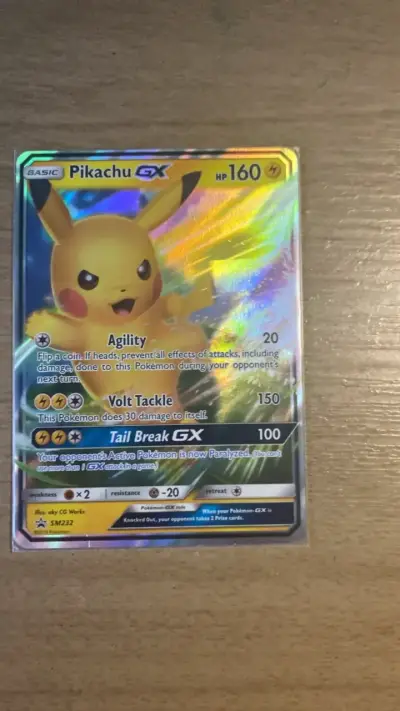 Carta Pokémon Pikachu GX holográfica - miniatura 1