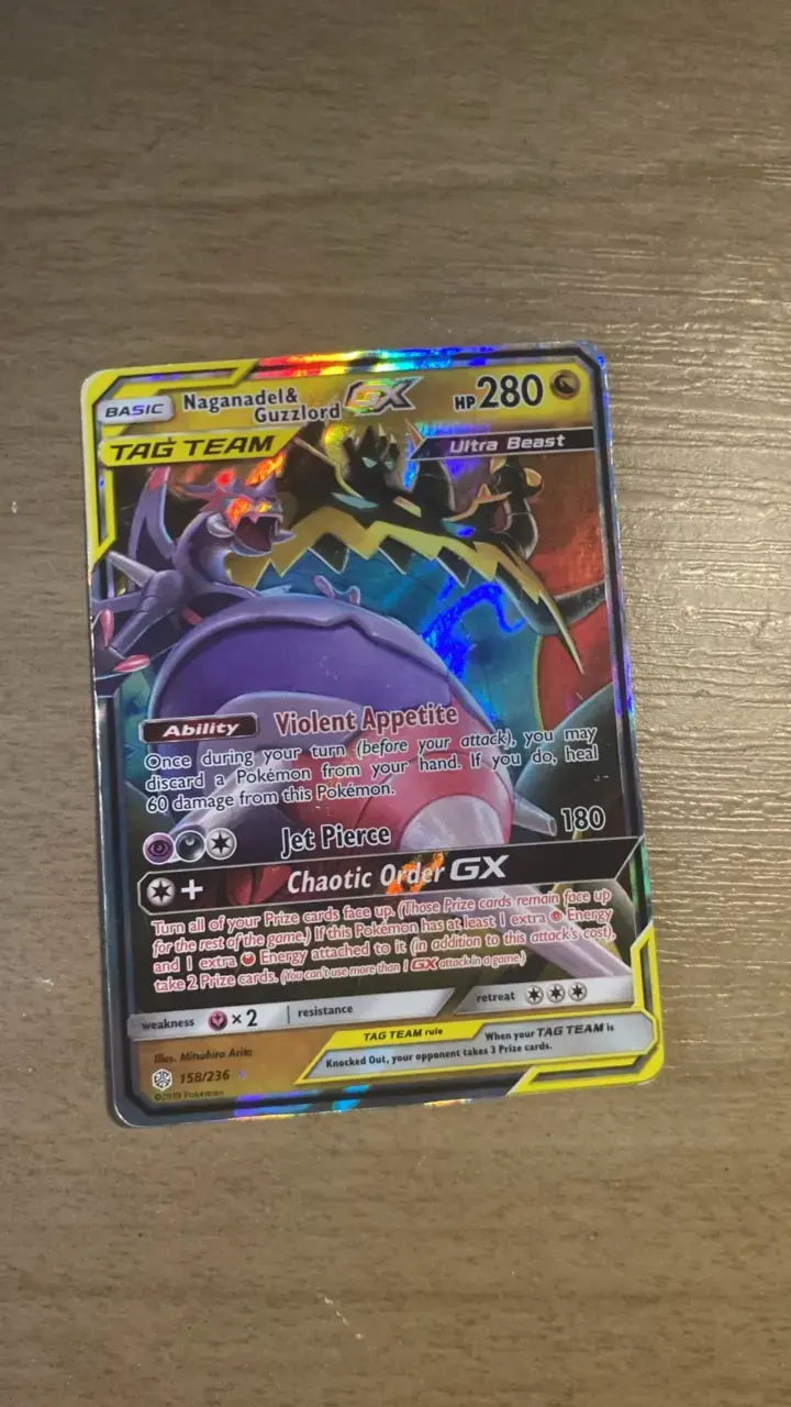 Carta Pokémon Naganadel & Guzzlord GX Ultra Rara - 3
