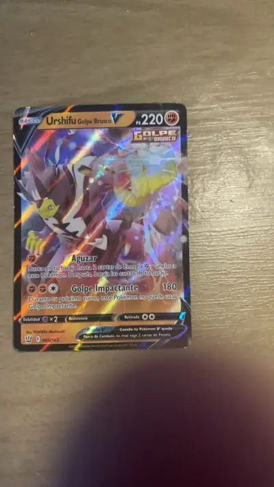 Carta Pokémon Urshifu Golpe Brusco V holográfica - miniatura 3