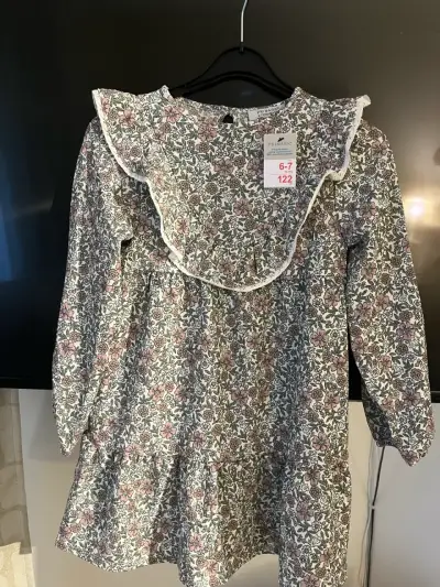 Vestido floral para niña Primark 6-7 años - miniatura 1