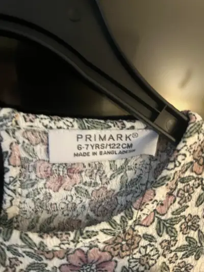Vestido floral para niña Primark 6-7 años - miniatura 3