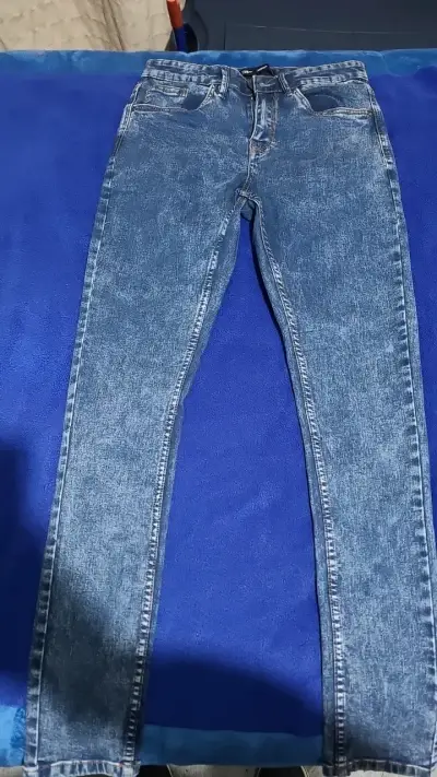 Jeans de mezclilla azul para hombre - miniatura 1