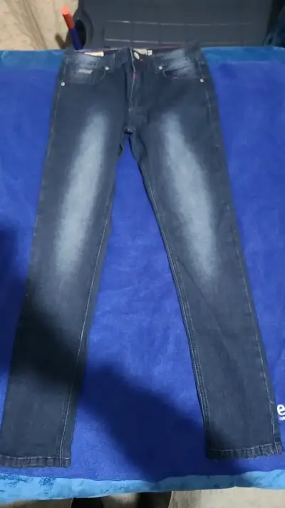 Jeans azul oscuro para hombre - miniatura 1