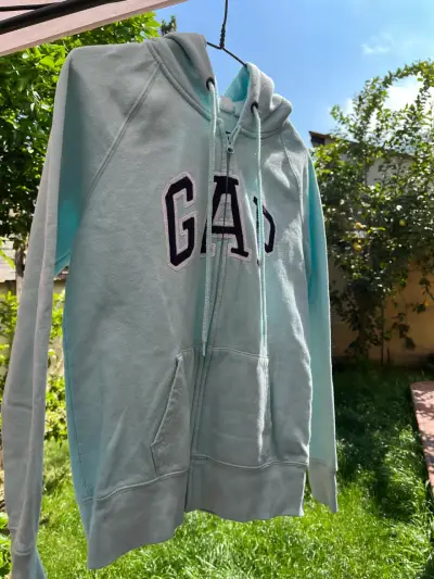 Polerón con capucha GAP celeste para mujer - miniatura 2