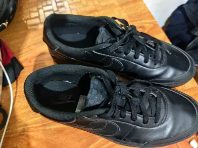 Zapatillas negras Nike para hombre - miniatura 6