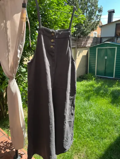Jardinera gris con botones Zara talla L - miniatura 1