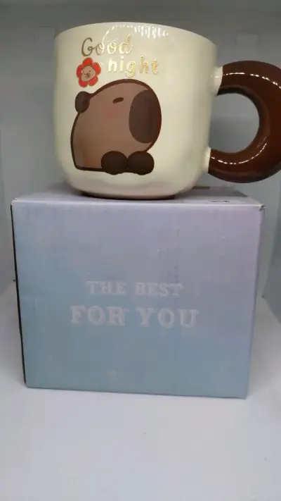 Taza de cerámica con diseño capybara - miniatura 2